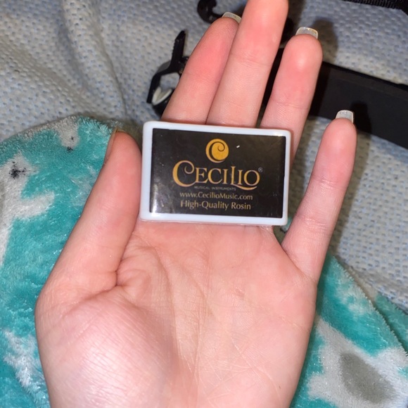 COPY - Authentic Mendini Violin and accessories!!! - Picture 12 of 16